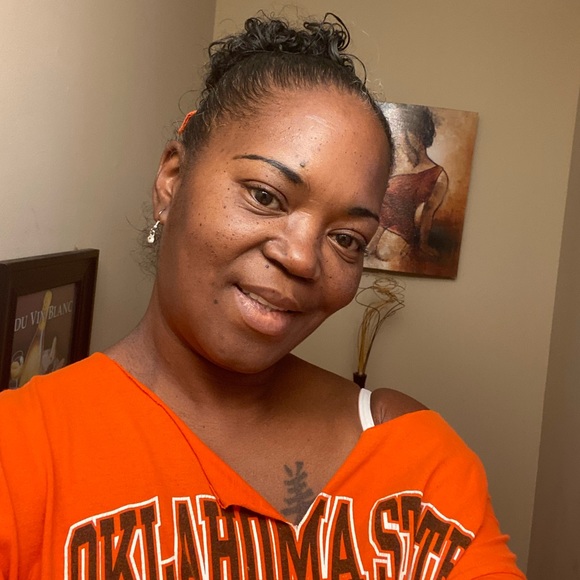 Meet your Posher, Diedre - Picture 1 of 1